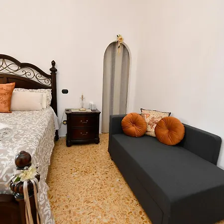 Family Couette-café Torre del Greco